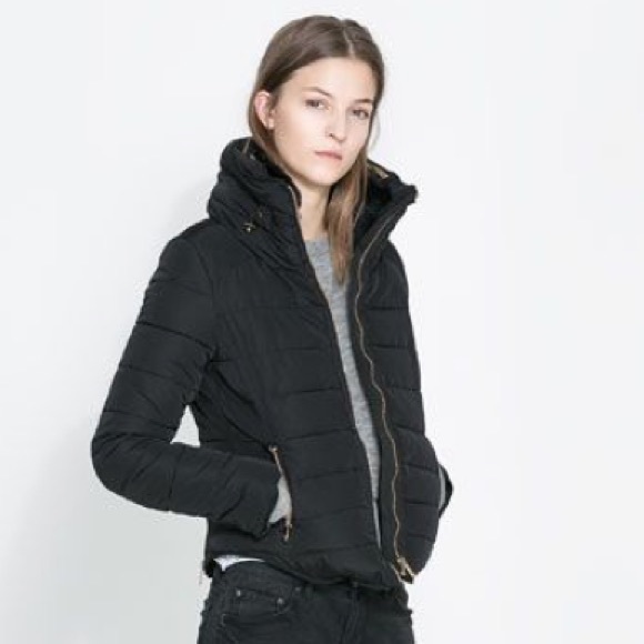 Zara Jackets & Blazers - Black Puffer With Fur Neck